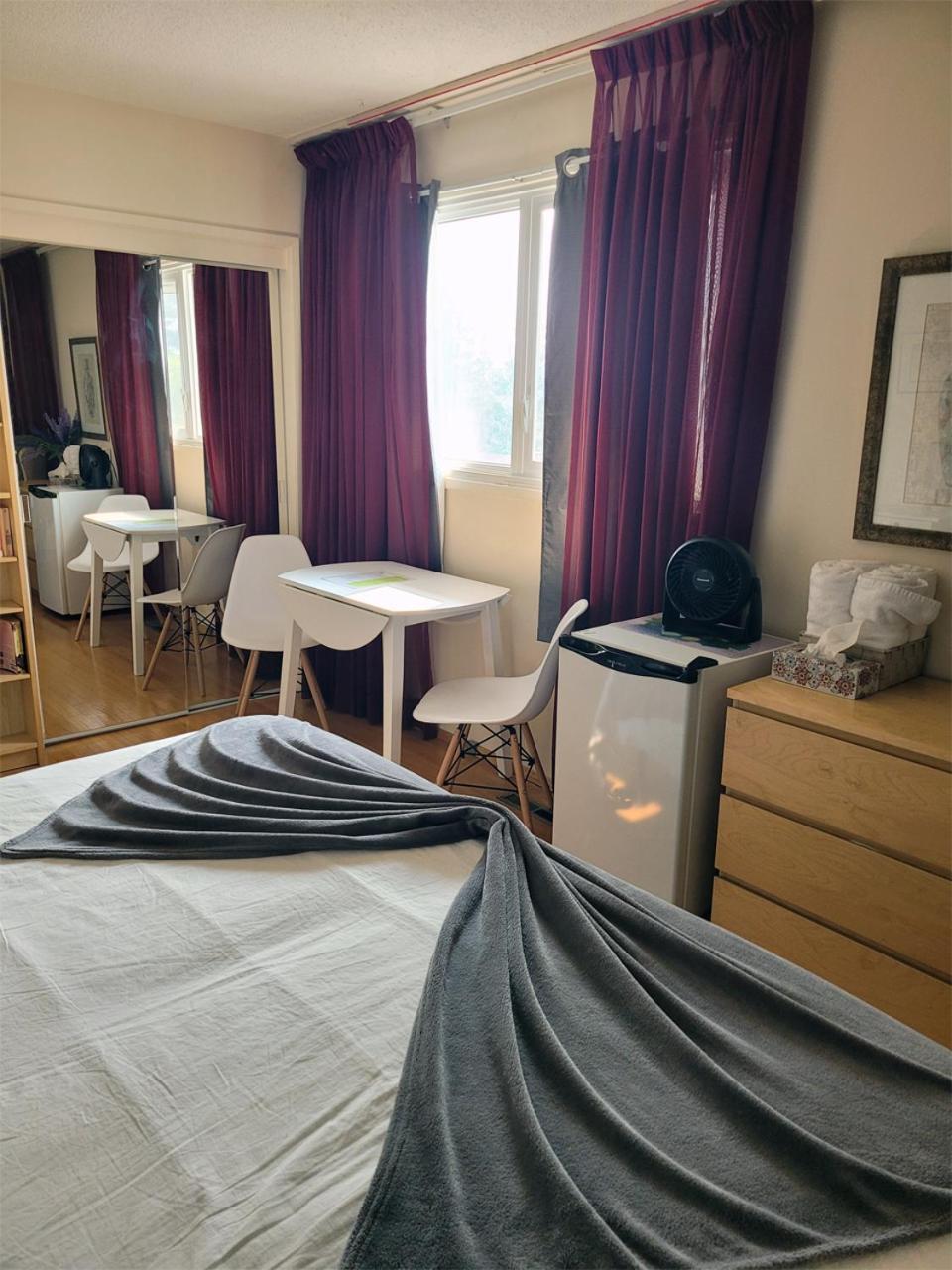 The Dewberry Homestay B&B Edmonton Eksteriør bilde